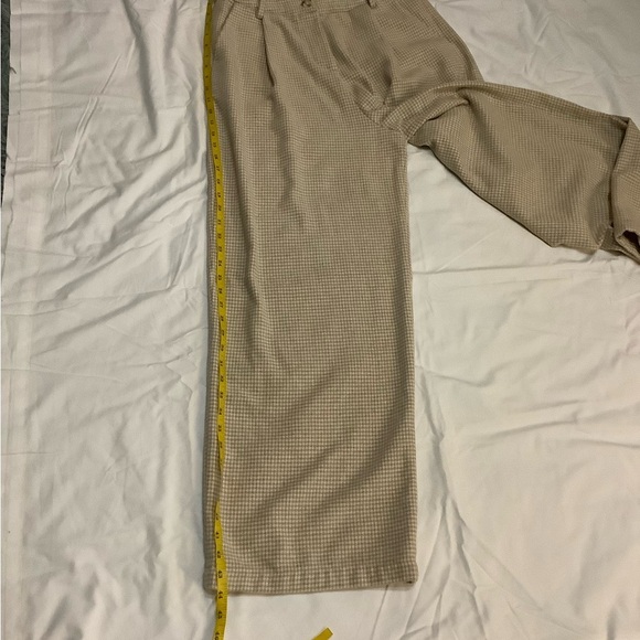 Checkered Wide-Leg Pants - Picture 13 of 13